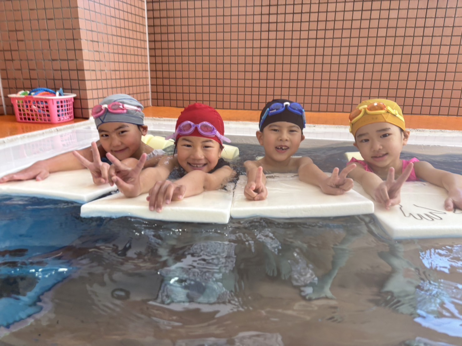 着衣水泳の画像